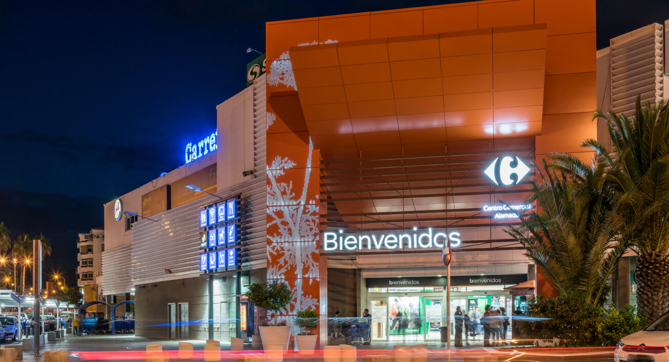 Noticias sobre Retail España Revista Hi Retail | Carrefour Alameda Exteriores Nocturnas HR 3